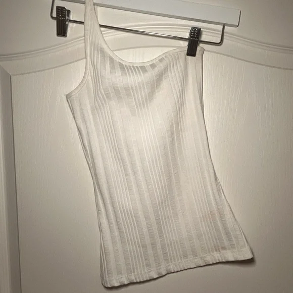 H&M White Ribbed Tank Top - Picture 1 of 2